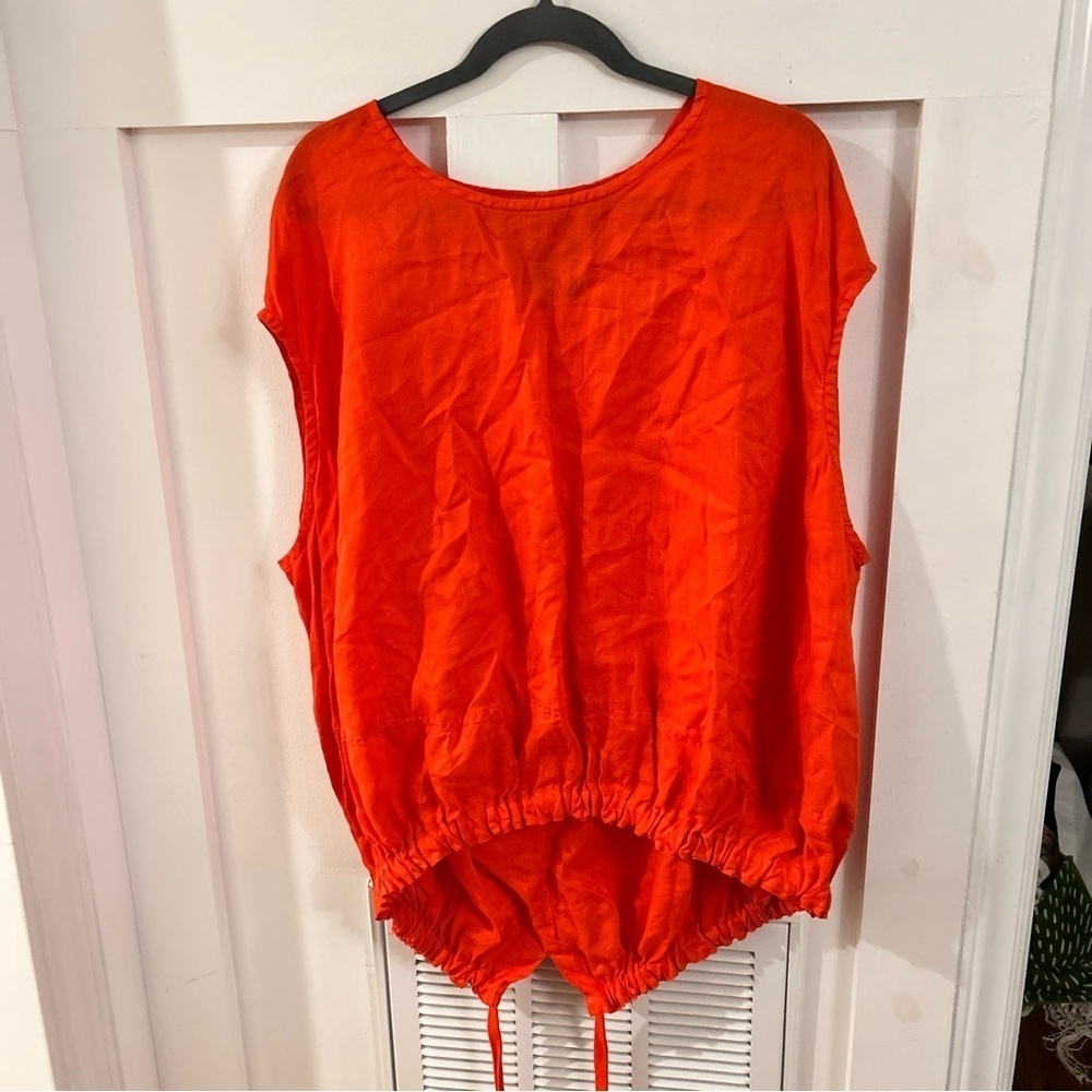 Rundholz coral sleeveless high low bubble hem elastic tie top